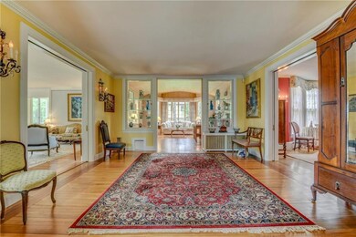 336 Gibbs Ave, Newport, RI 02840 - photo 5