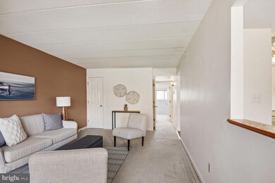 5715 Harpers Farm Rd unit D, Columbia, MD 21044 - photo 3