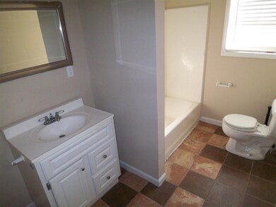 810 Country Club Rd, Jacksonville, NC 28546 - photo 3