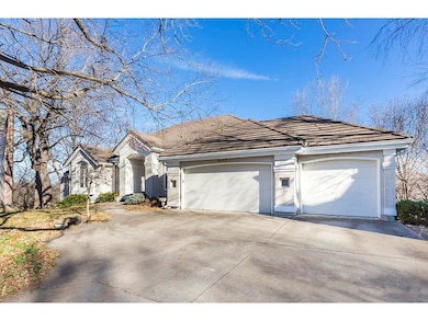 8400 Widmer Rd, Lenexa, KS 66215 - photo 4