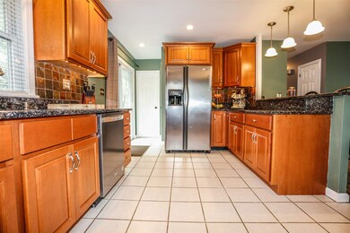 65 Cox St, Nashua, NH 03064 - photo 7