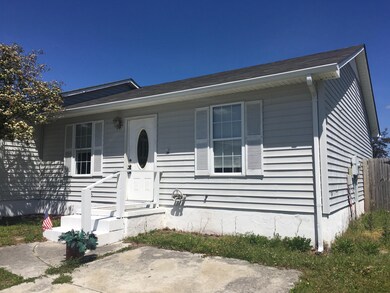 111 Creekview Dr, Jacksonville, NC 28540 - photo 2