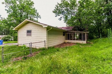 1323 Koblan Dr, Hixson, TN 37343 - photo 6