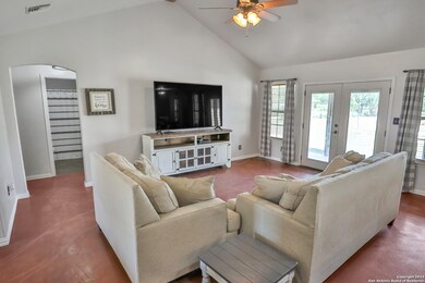 712 County Road 4402, Hondo, TX 78861 - photo 6