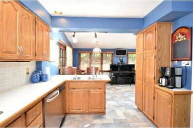 133 Beechtree Dr, Broomall, PA 19008 - photo 2