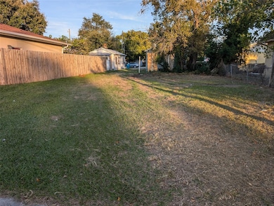 713 Quill St, Orlando, FL 32805 - photo 5