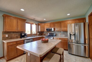 40 Michael Anthony Ln, Depew, NY 14043 - photo 7