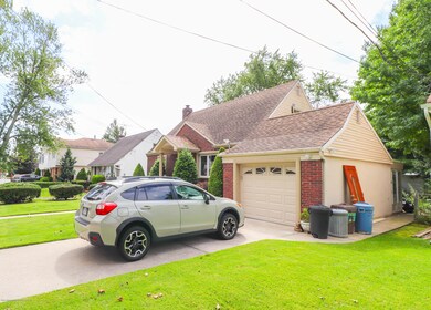 130 Malone Ave, Staten Island, NY 10306 - photo 2