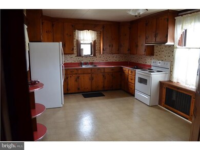 2750 Schuylkill Rd, Spring City, PA 19475 - photo 3