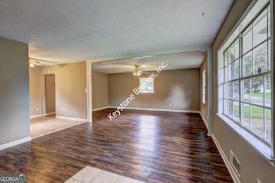 10119 Port Royal Ct, Jonesboro, GA 30238 - photo 2