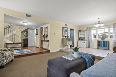 9-web-or-mls-UpmarketMedia-2140Nor-15