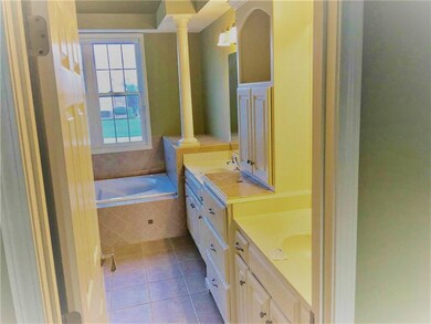 4420 SW Admiral Byrd Dr, Lees Summit, MO 64082 - photo 6