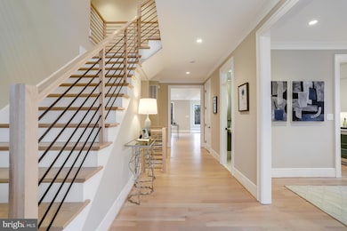 4704 25th St N, Arlington, VA 22207 - photo 2