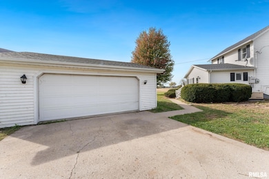 2442 Mittman Rd, Muscatine, IA 52761 - photo 4