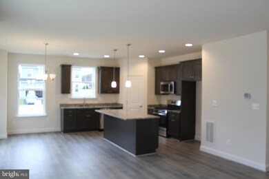 8202 Reecewood Dr, Severn, MD 21144 - photo 6