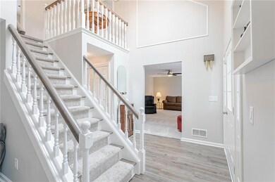 2 story foyer!