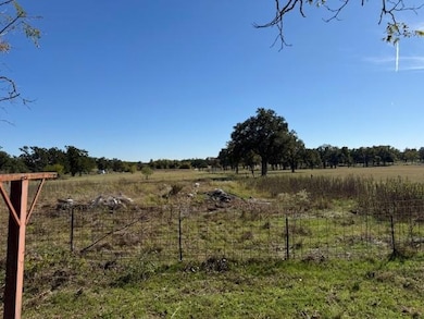 1420 E Cameron Ave, Rockdale, TX 76567 - photo 3