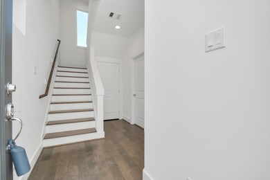 420 Janisch Rd unit D, Houston, TX 77018 - photo 3