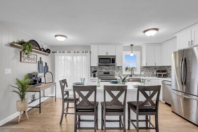 105 Doris St, Manchester, NH 03103 - photo 2