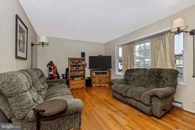 1023 Peach Orchard Ln, Brunswick, MD 21716 - photo 4