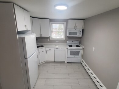 433 B Sea St unit 5, Quincy, MA 02169 - photo 2