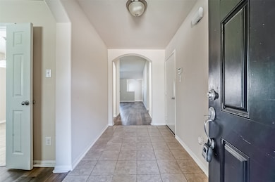 4714 Lake Rim Dr, Alvin, TX 77511 - photo 4