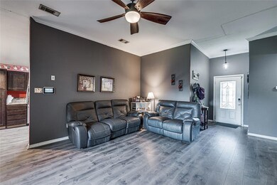 606 W Freeman St, Ennis, TX 75119 - photo 3