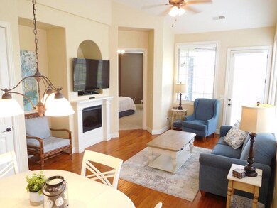 3-6 Living room2