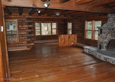 913 Gray Rocks Ln, Tafton, PA 18464 - photo 3