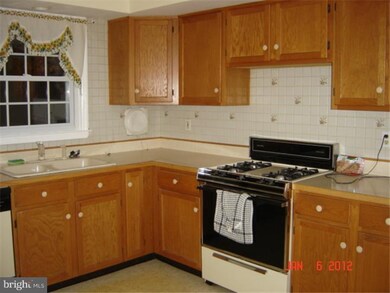 719 Swade Rd, Glenside, PA 19038 - photo 3