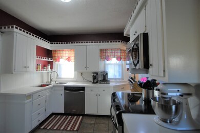 1150 Strong Ave, Elkhart, IN 46514 - photo 7