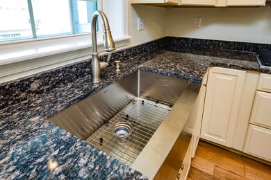 6 Sea Bird kitchen