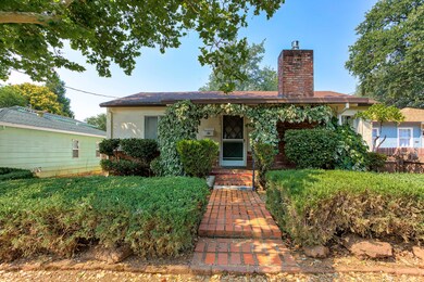 656 West St, Redding, CA 96001 - photo 2