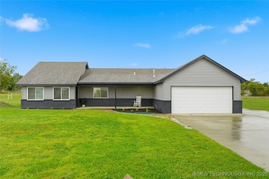 17065 Honeysuckle Ln, Claremore, OK 74019 - photo 2