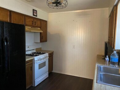 1020 Williams Ave, Cleburne, TX 76033 - photo 5