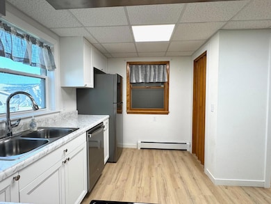 117 Zeh St, Thief River Falls, MN 56701 - photo 4