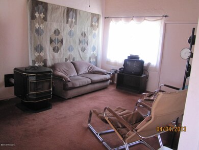 LR with pellet stove