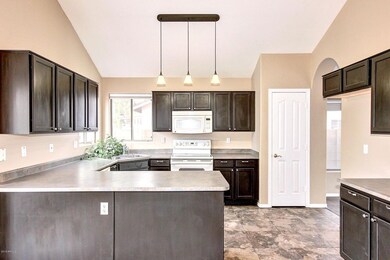 6604 W Briles Kitchen 1