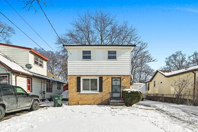 811 Pine St, Waukegan, IL 60085 - photo 2