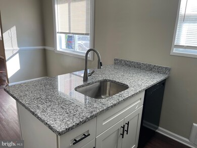 811 Sheridan St, Hyattsville, MD 20783 - photo 5