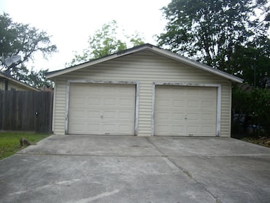 11502 Catamore St, Houston, TX 77076 - photo 2