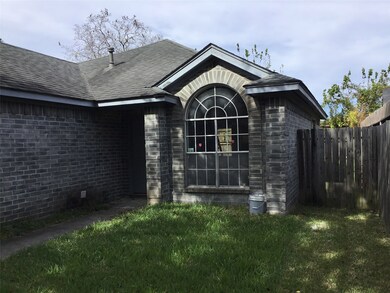 3106 Vega St, Houston, TX 77088 - photo 2