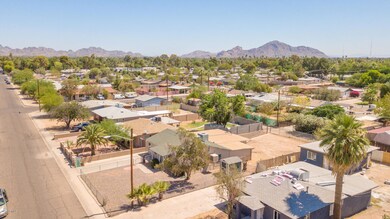 2031 N 28th Place, Phoenix, AZ 85008 - photo 4