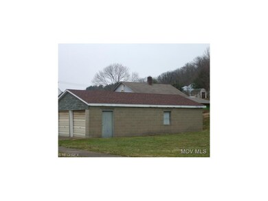 Large up to 4-car garage