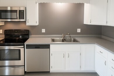 1219 Pawtucket Blvd unit 75, Lowell, MA 01854 - photo 5