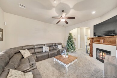 3208 E Fairmont St, Broken Arrow, OK 74014 - photo 4