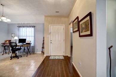 12003 Lois Ln, Pinehurst, TX 77362 - photo 5