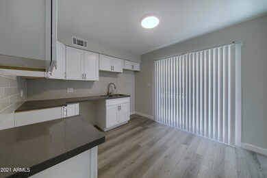 2230 E Brill St unit 3, Phoenix, AZ 85006 - photo 3