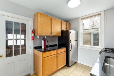 14 Cloarec Ct, Burlington, VT 05401 - photo 4