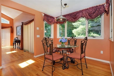 124 Alpine Estates Dr, Cranston, RI 02921 - photo 6